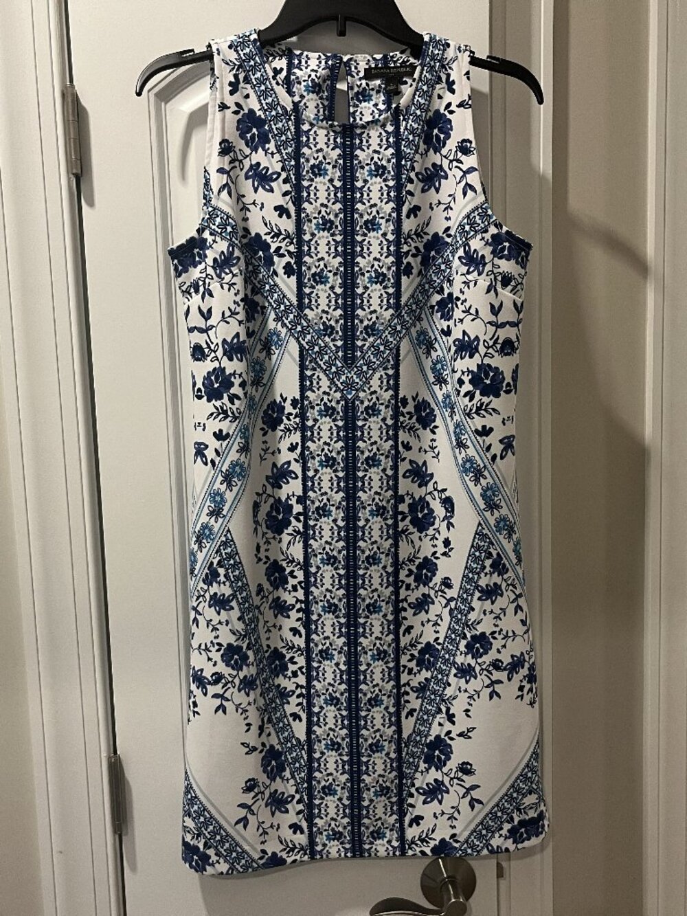 Banana Republic sleeveless dress size 6